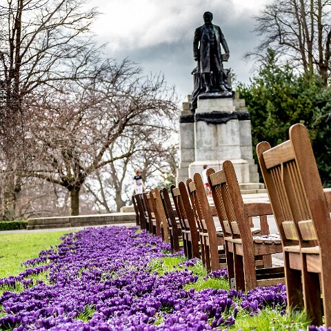 Dunfermline-Andrew-Carnegie-Statue-6