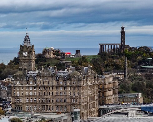 Edinburgh-Calton-Hill-0a