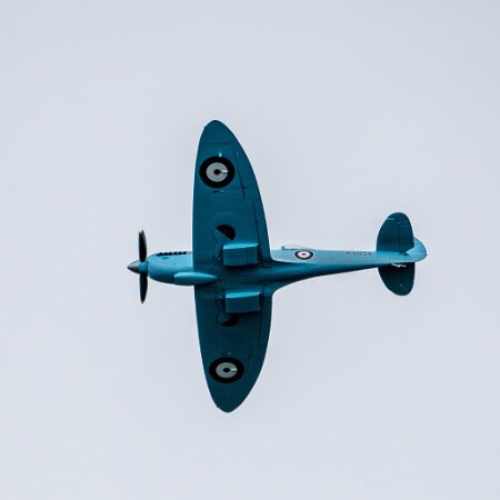 Spitfire-90th-Anniversary Flight over Forth Bridge.