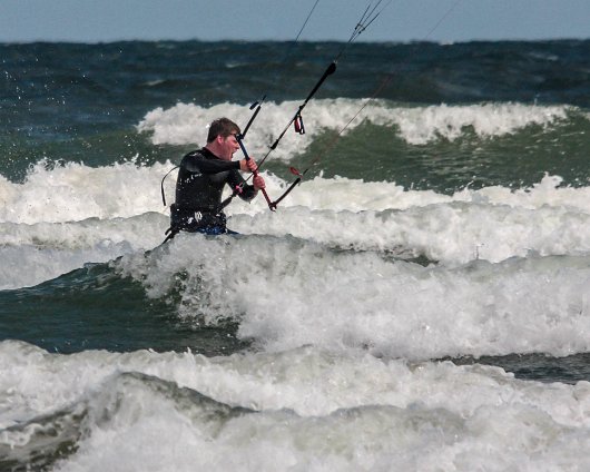 Kite-Surfing-StAndrews-2010-05-08-6