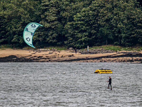 Kite-Surfing-River-Forth