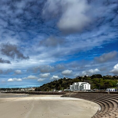 St-Aubin's-Bay