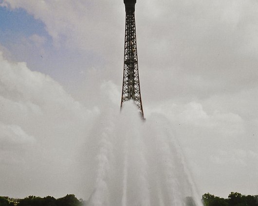Paris-La-tour-Eiffel-2