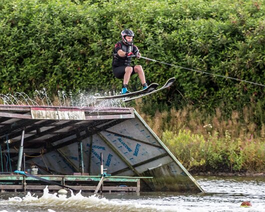 Waterskiing-Townhill-Loch-9
