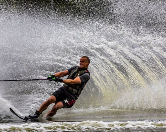 Waterskiing-Townhill-Loch-Dunfermline-2014-1