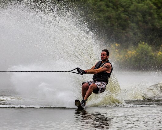 Waterskiing-Townhill-Loch-Dunfermline-2014-8