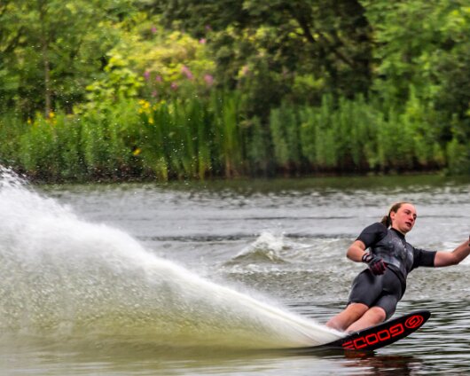 Waterskiing-Townhill-Loch-Dunfermline-2014-9