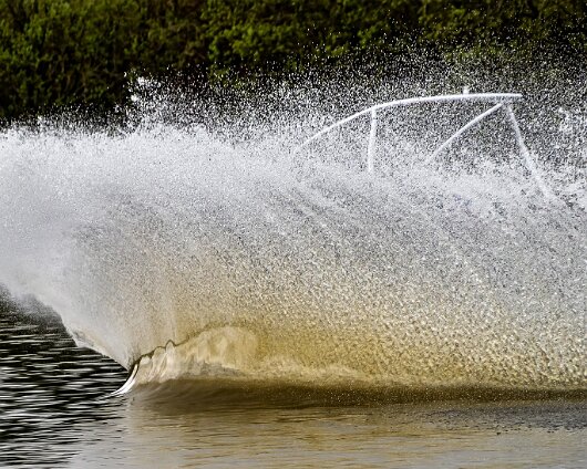 Waterskiing-Townhill-Loch-2