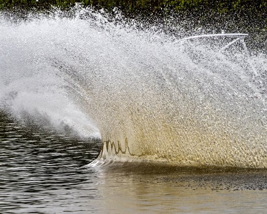 Waterskiing-Townhill-Loch-3
