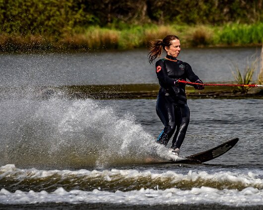 Waterskiing-Townhill-Loch-1
