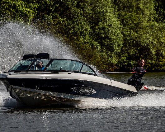 Waterskiing-Townhill-Loch-12
