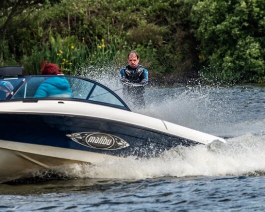 Waterskiing-Townhill-Loch-11