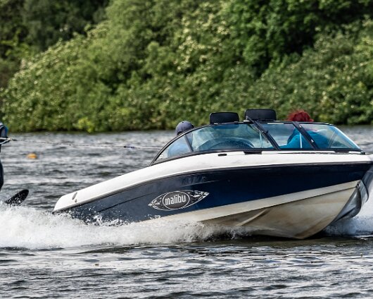 Waterskiing-Townhill-Loch-9