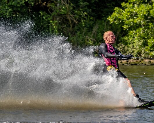 Waterskiing-Townhill-Loch-11