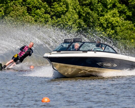 Waterskiing-Townhill-Loch-5