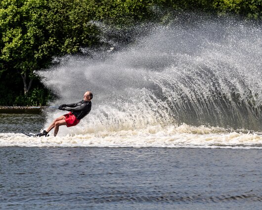 Waterskiing-Townhill-Loch-14