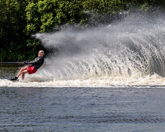 Waterskiing-Townhill-Loch-15