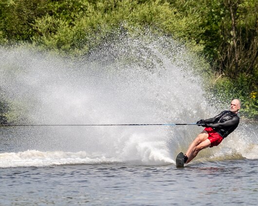 Waterskiing-Townhill-Loch-18