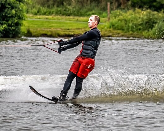 Waterskiing-Townhill-Loch-20
