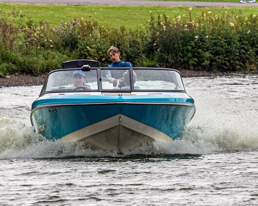 Waterskiing-Townhill-Loch-12