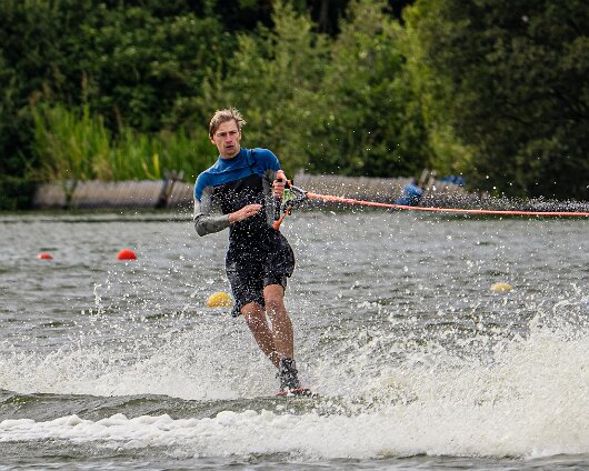 Waterskiing-Townhill-Loch-4