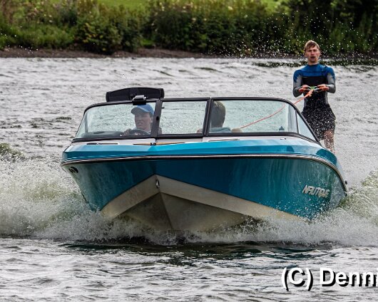 Waterskiing-Townhill-Loch-16
