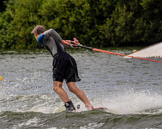Waterskiing-Townhill-Loch-9