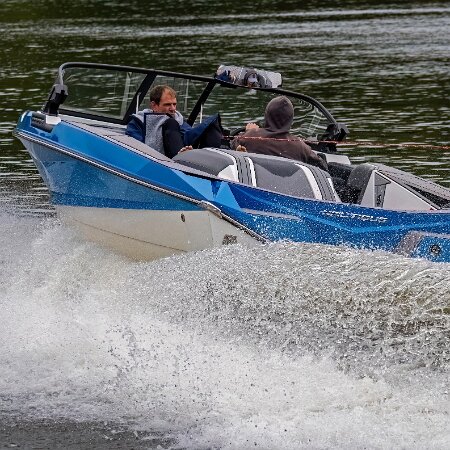 2023-08-09-Waterskiing